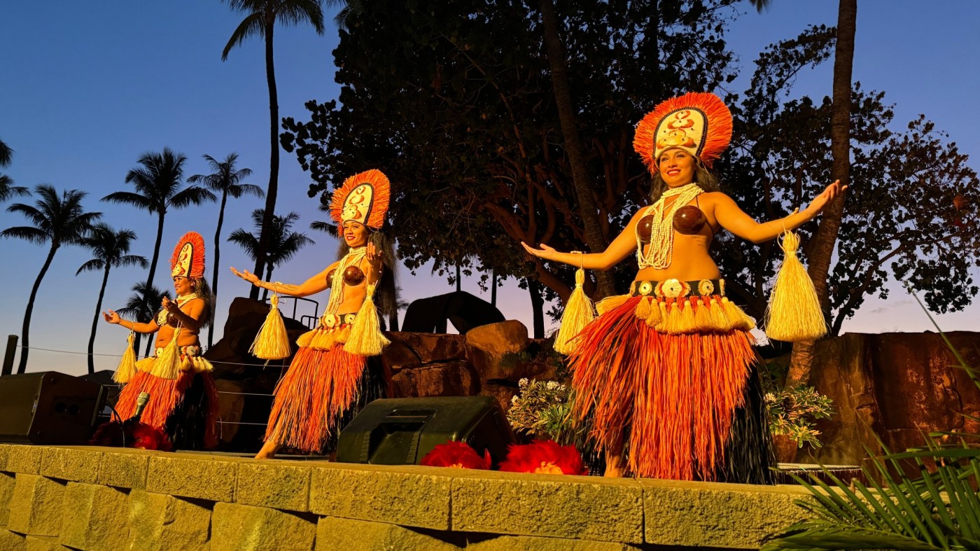 Travel: Tourists see Lahaina rising from the ashes one year after disaster 1 OCR L TR MAUI 0811 FEATURED t6HYrE