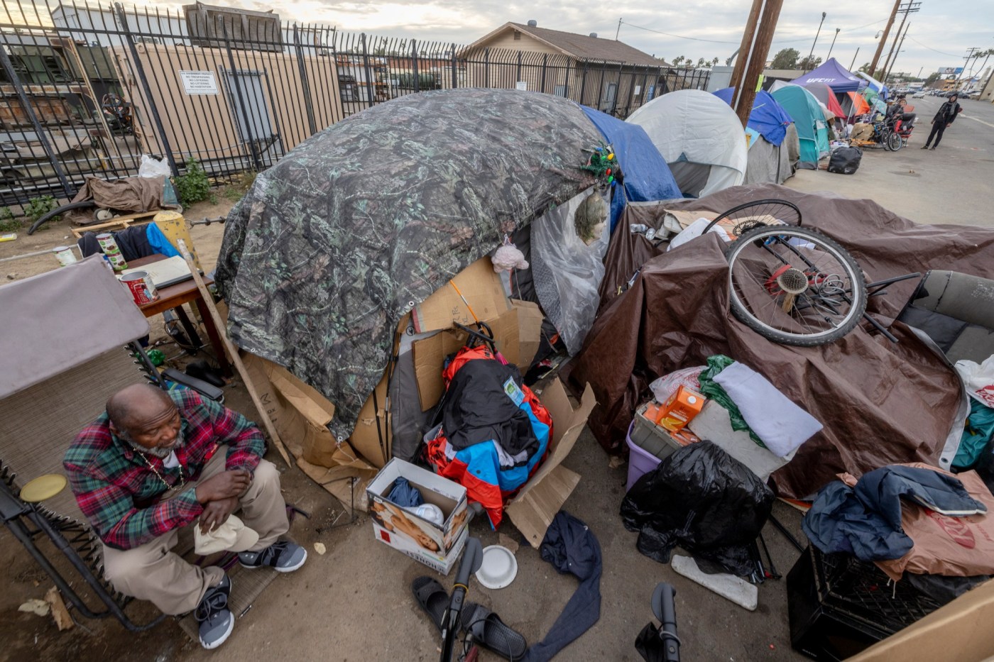 RAS L HOMELESS 01 1