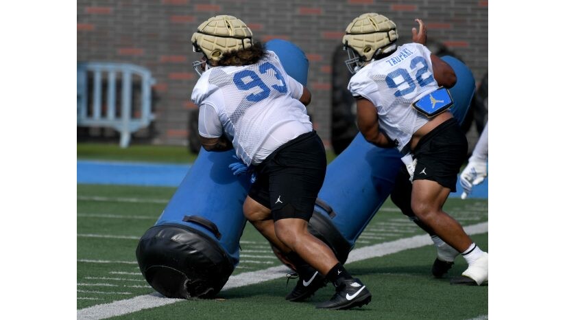 UCLAFOOT 16x9 1 0IjLcb