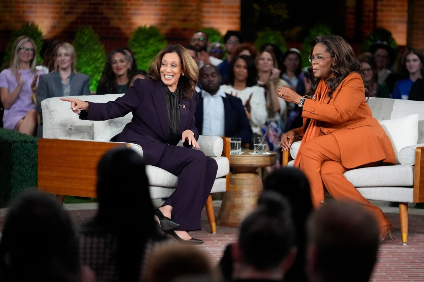 Harris looks for boost from Oprah as part of digital-first media strategy 1 AP24264056004679 YF0sIg