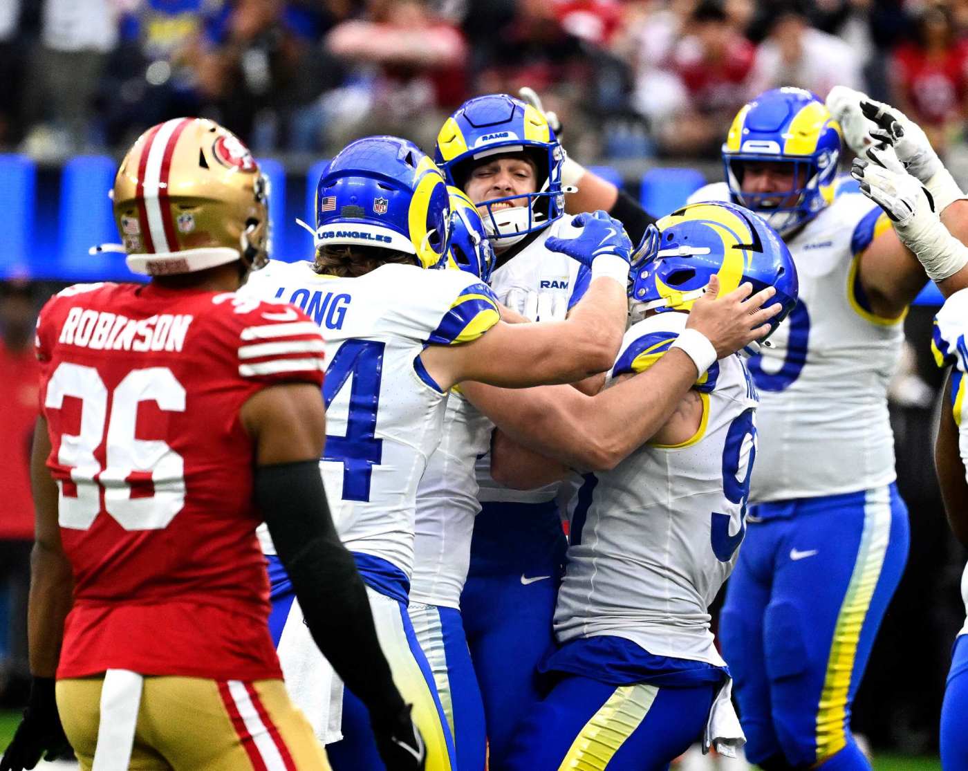 Alexander: Somehow, the Rams keep hope alive, top 49ers 1 LDN L RAMS 0923 KB47 Db9oUc