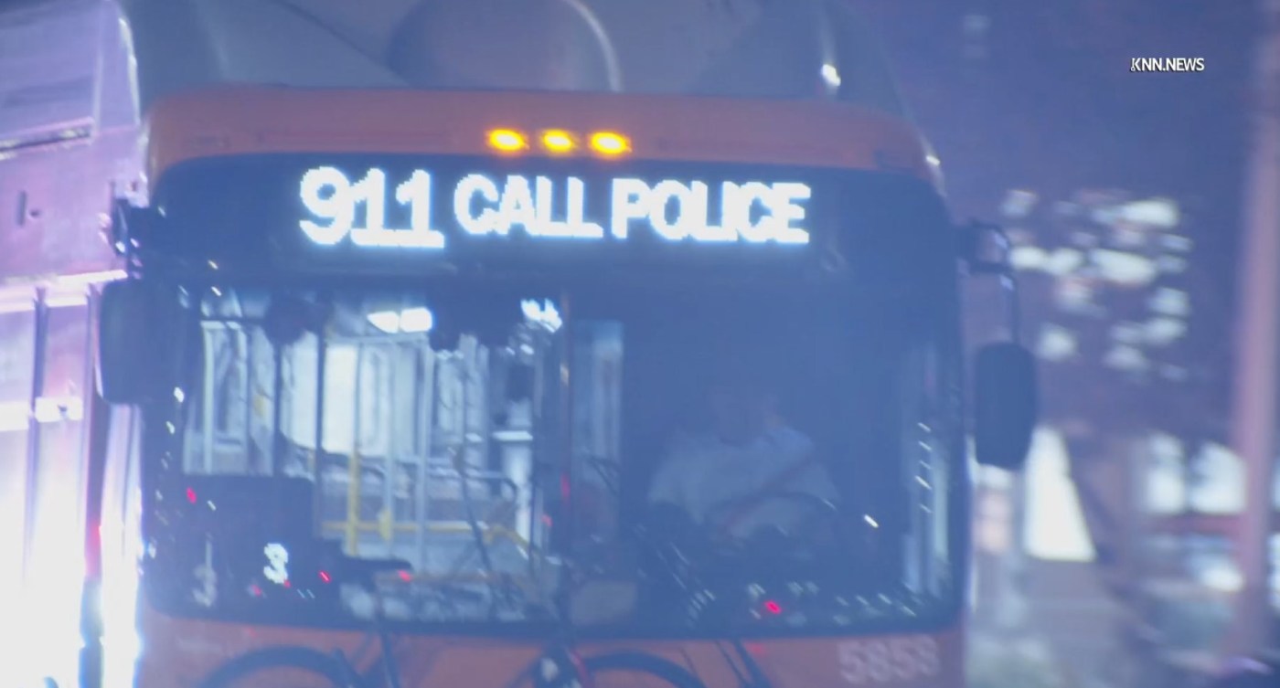 LDN Z BUS HIJACK KNN 09 nUDSMq