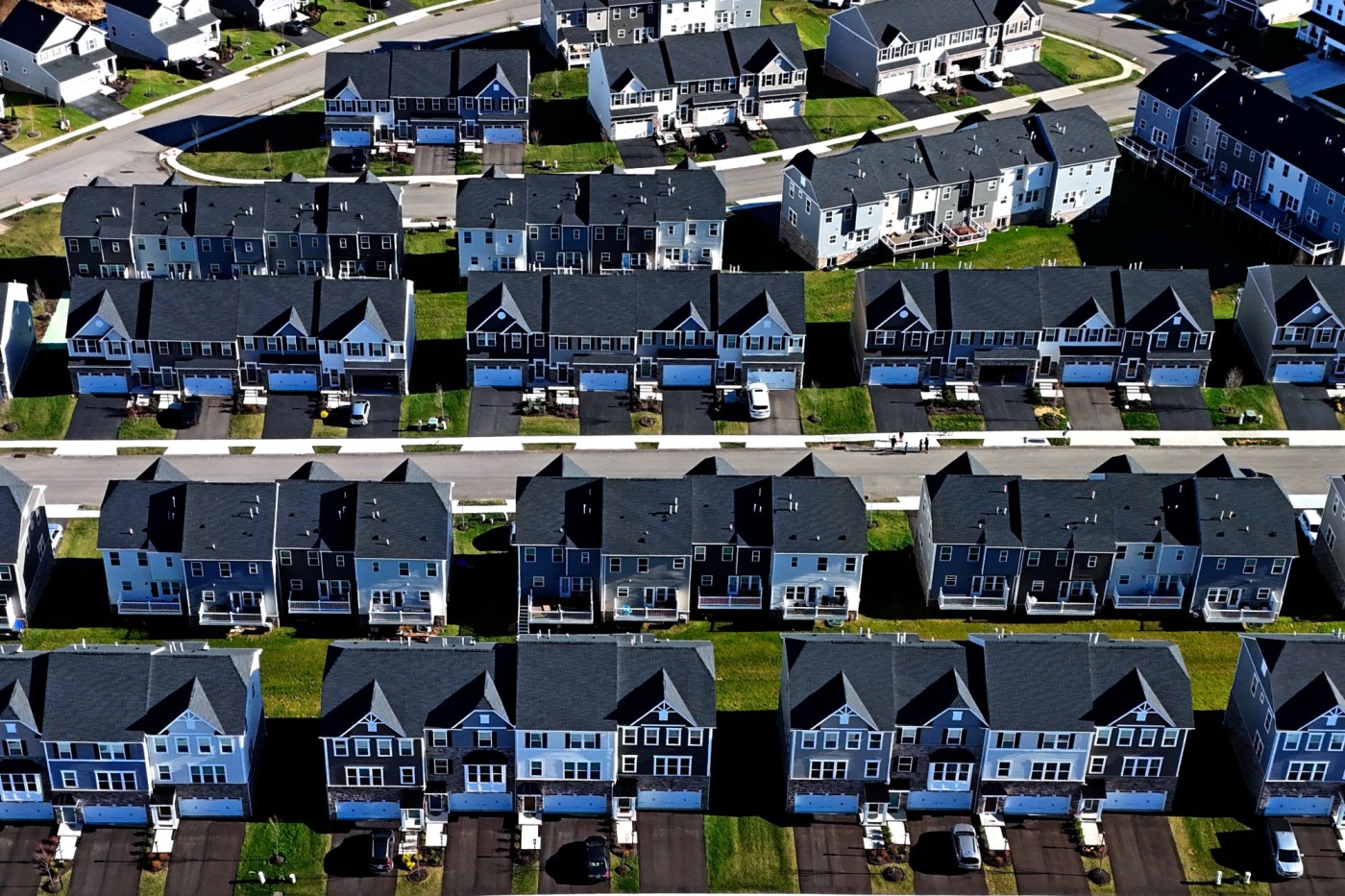 Homeowners eye $4,000-$6,000 in annual refi savings as rates drop 1 OCR L REAL LAZERSON 0818 QuEXtW