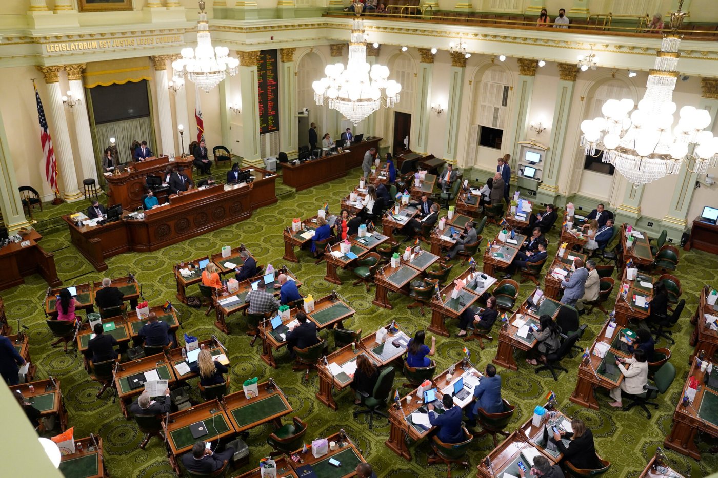 Should California return to a part-time Legislature? 1 OCR L SENATEPARITY 0320 aA29XE
