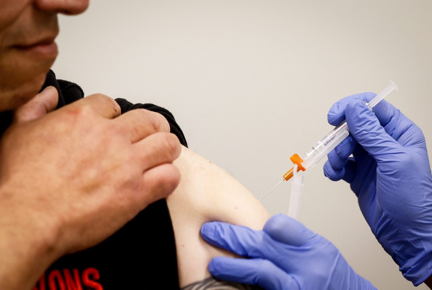 sut l covidvaccine 0828 001 bea7ce VuZL4N
