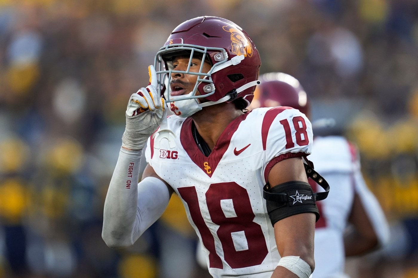 USC LB Eric Gentry out with injury against Minnesota 1 AP24265856326476 OpI789