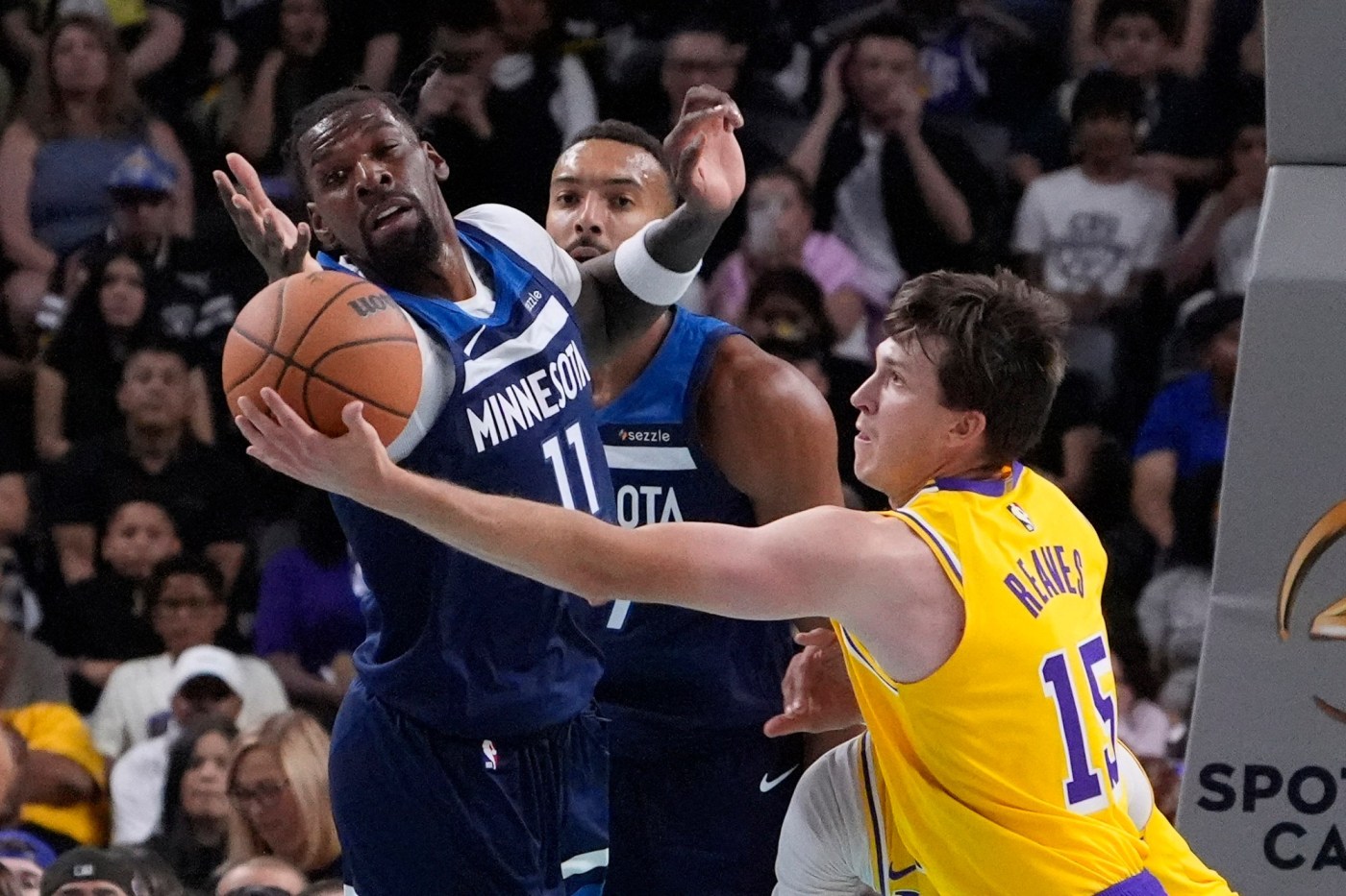 Lakers, without LeBron James and Anthony Davis, drop preseason opener 1 AP24279148391473 qEGehQ