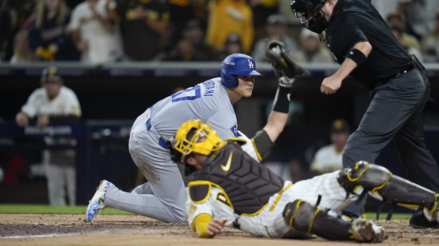 Dodgers vs. Padres: Who is favored to win tonight's NLDS Game 5? 1 AP24284131946322 e1728664997867 Eqbff5
