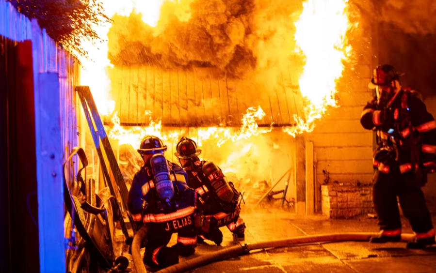 4 people, 2 dogs displaced after overnight fire breaks out in San Leandro 1 Capture a4a24d 6VBgcH