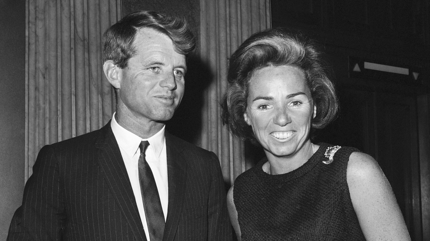 LDN Z ETHEL KENNEDY lzMJYN