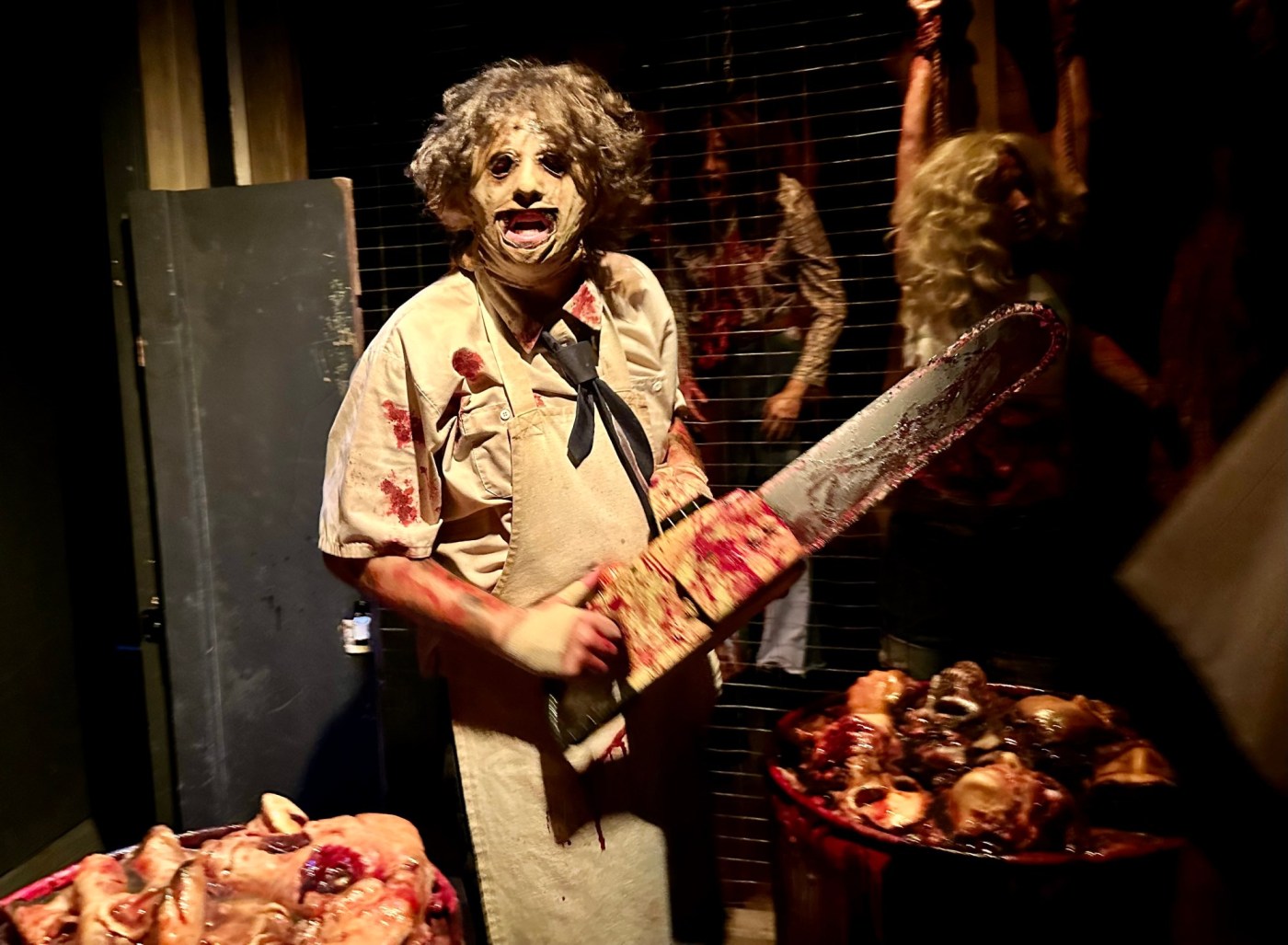 OCR L UNIVERSAL HORROR NIGHTS 0906 03 1 yAX1lW