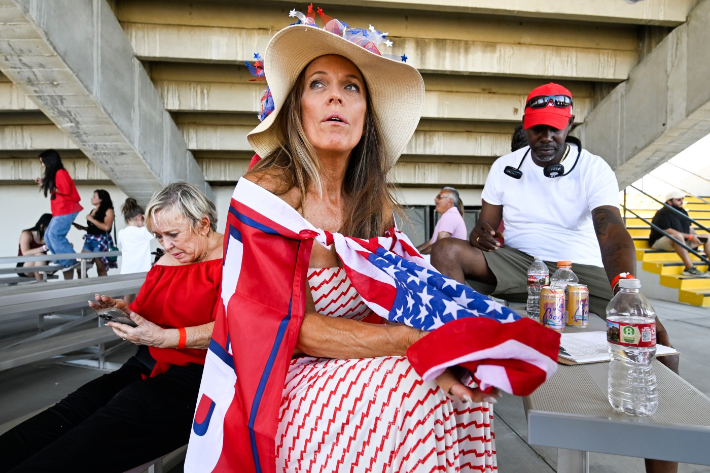 Thousands flock to see Donald Trump rally near Coachella 1 RPE L TRUMPRALLY 1012 01 1 UXNyOy