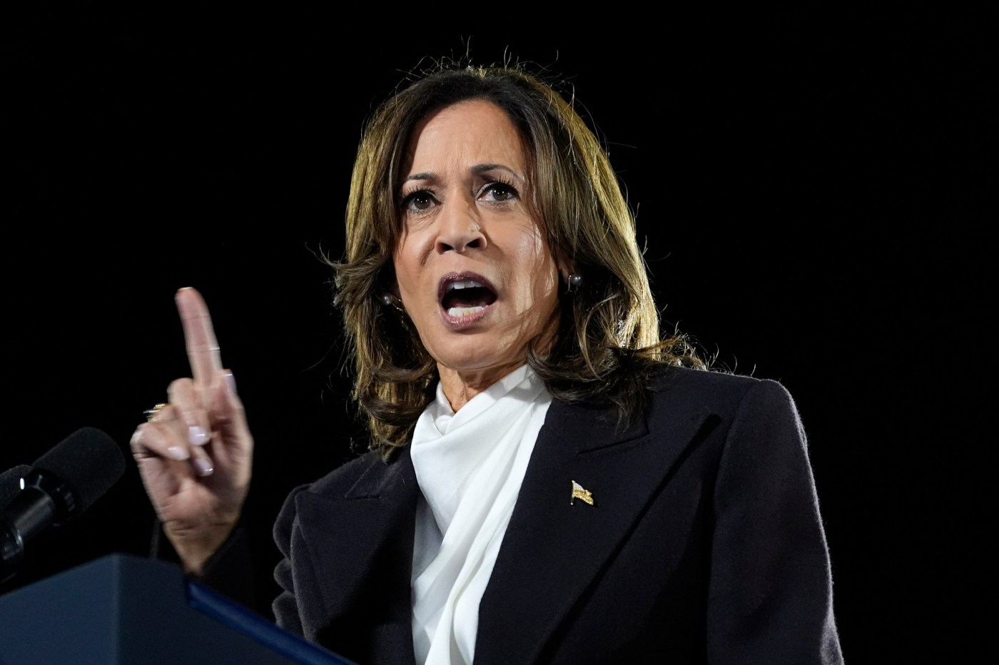 Presidential race closing argument: Kamala Harris trying to figure out hers 1 SUT Z electWED AP24304019929787