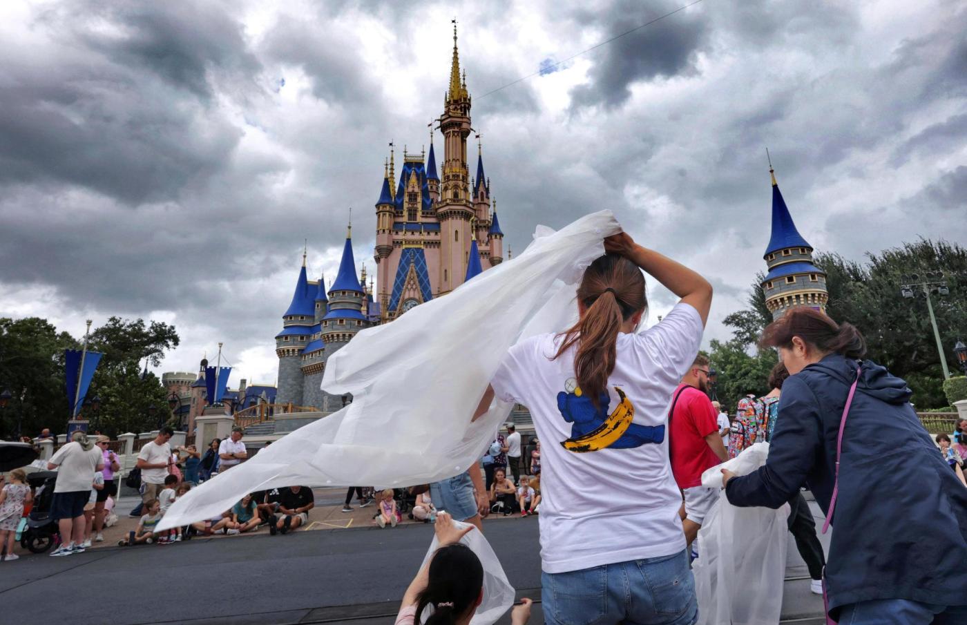 Disney World halts reservations in preparation for Hurricane Milton 1 Tropical Weather 45528 110fbb