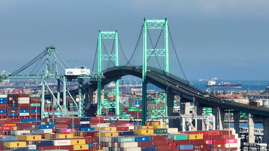 Air pollution at Port of Los Angeles at its lowest level since 2005 1 VTB lKf35C