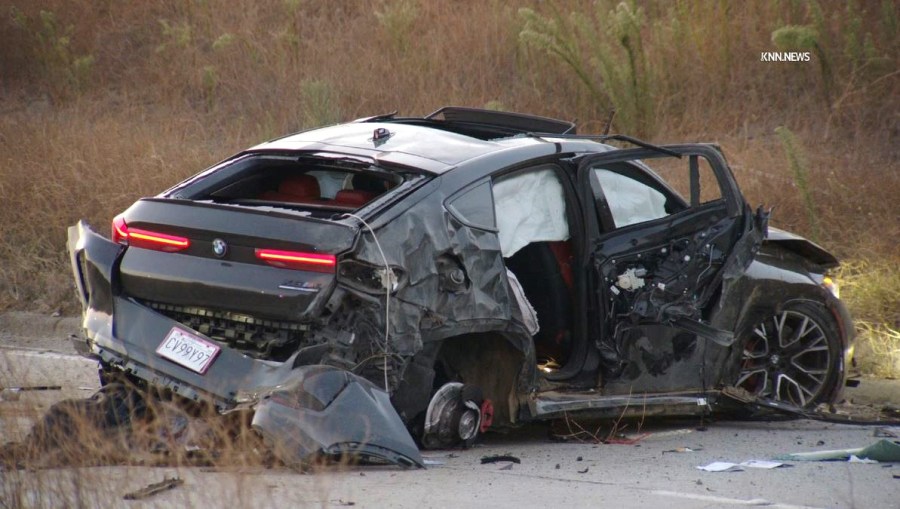 2 killed in rollover crash during police pursuit in Pomona 1 car1 I1fd8Y