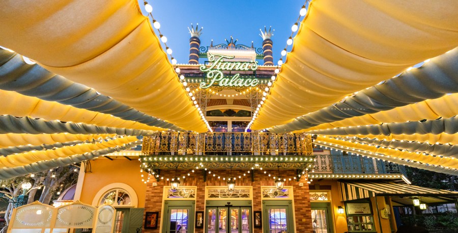 New menu items coming to Disneyland for Tiana's Bayou Adventure grand opening 6 657685cc69866 090623CT2MB 0505B qaEcrA
