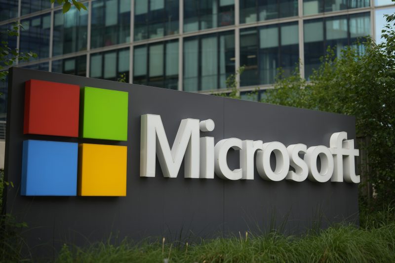 Microsoft outage impacts Outlook, Teams, more 1 AP24324527740268 e1732550294762 IQOlwf