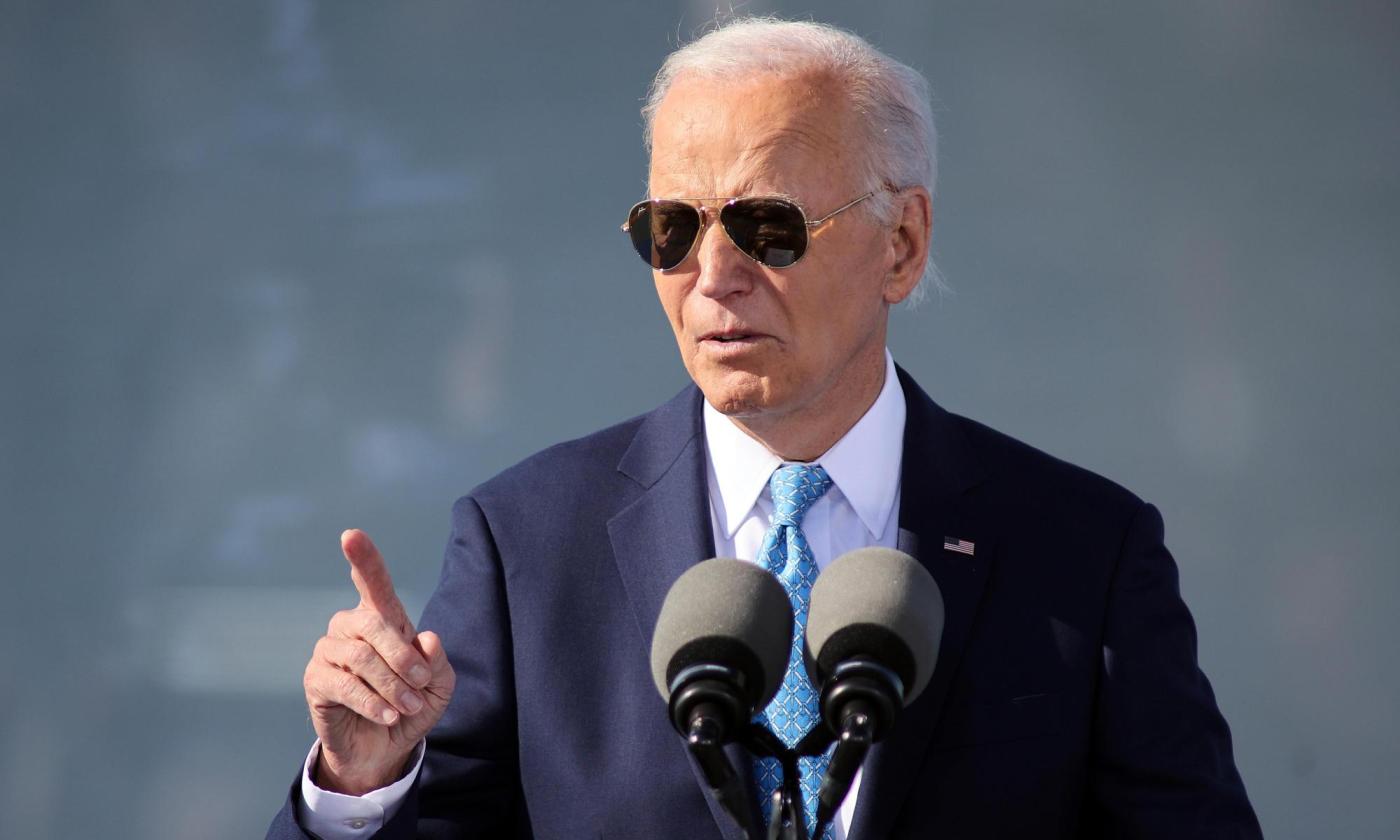 Biden 32123