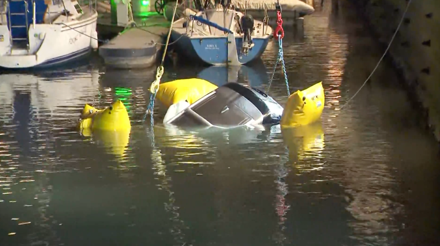 Car into Marina del Rey harbor 1 HvL8qg