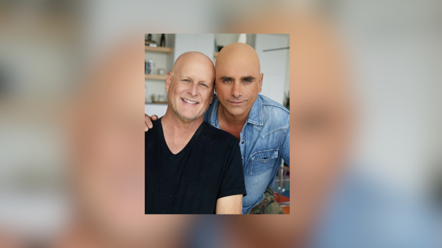 John Stamos shows support for Dave Coulier amid cancer diagnosis 4 Copy of mug or photo crop R55jUH