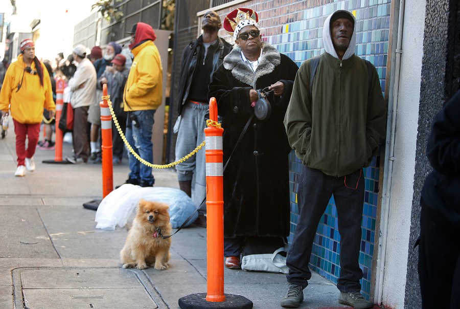 SF's Glide Memorial upholds annual Thanksgiving tradition, serving those in need 1 GettyImages 1321695151