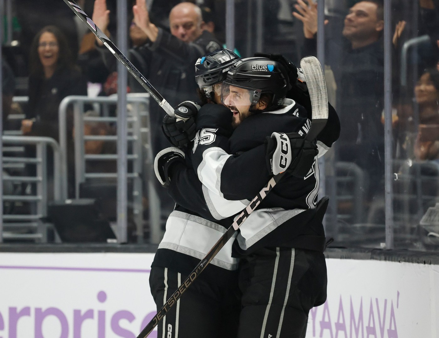 Kings look to build on signature win ahead of Freeway Faceoff with Ducks 1 GettyImages 2187241947 X5Lw9r