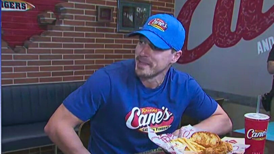 Kike raising canes gPpAKN