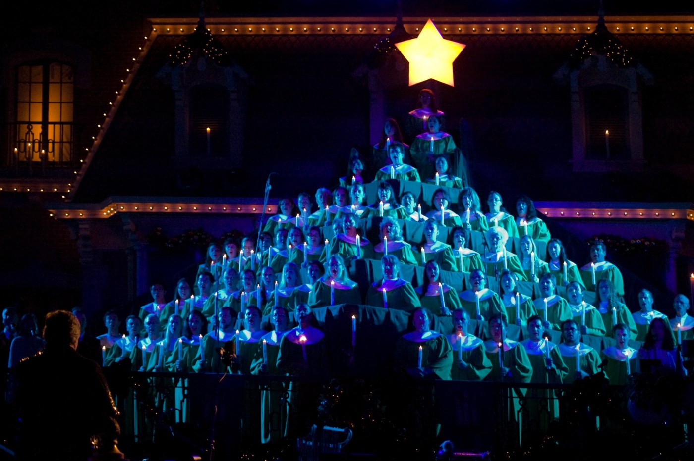 OCR L DISNEYLAND CANDLELIGHT 0928 01 8Bpikh