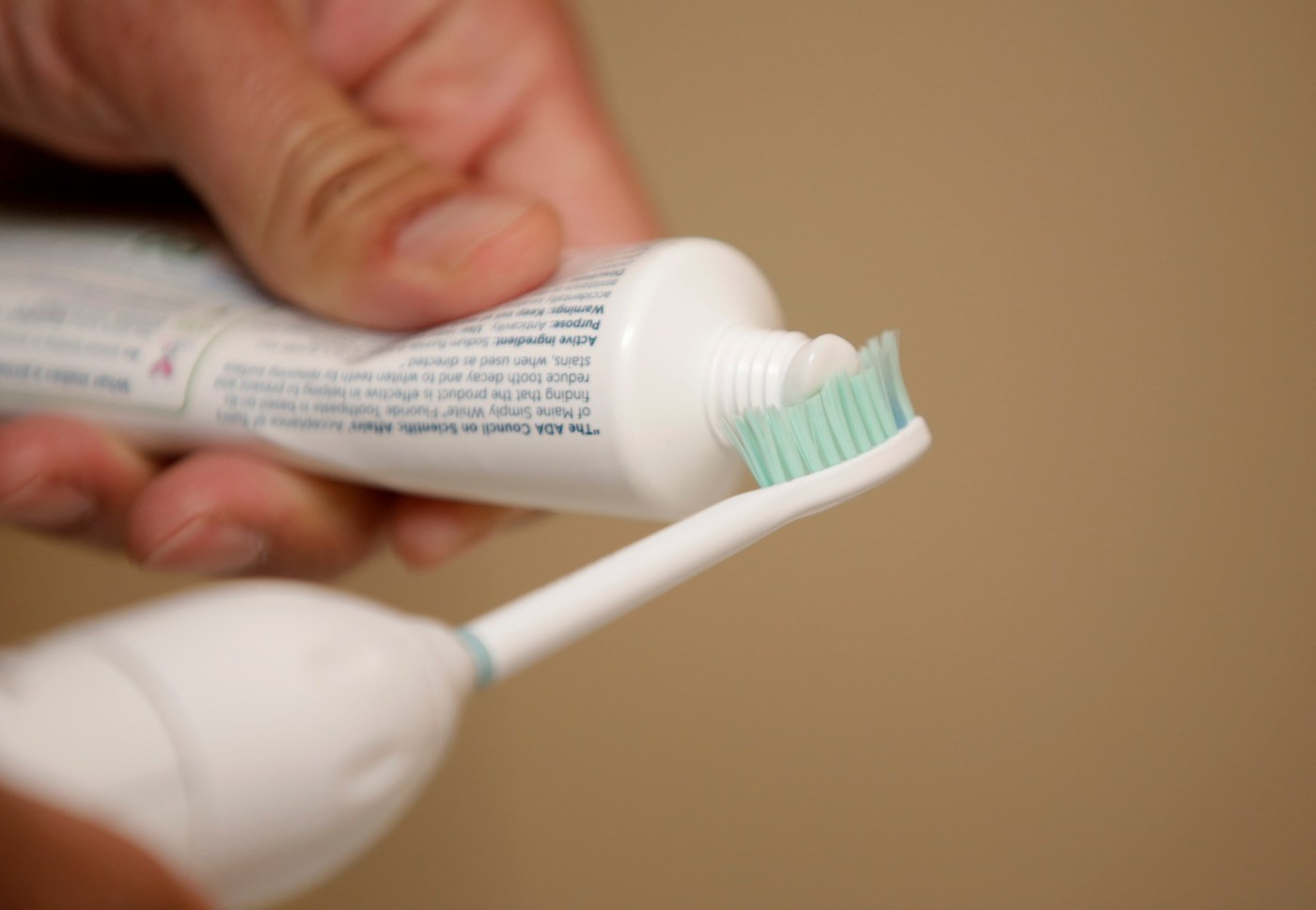 Tom’s toothpaste made with contaminated water, inspectors say 1 OCR Z BIZRDP 1120 BEyPCc
