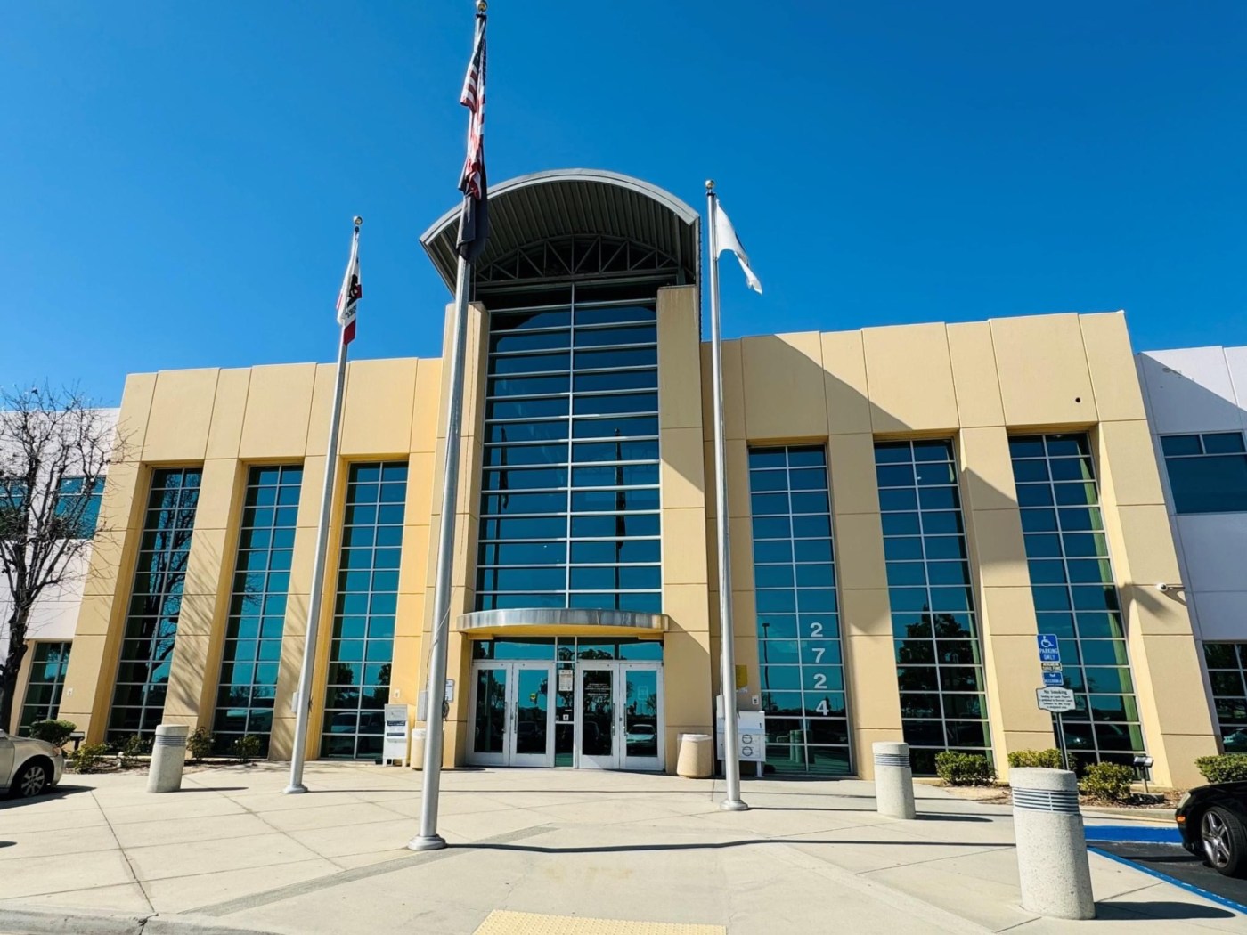 Riverside County Registrar’s office among those receiving bomb threats; no explosives found 1 RPE L REG BOMB 1110 01 DJnUkB