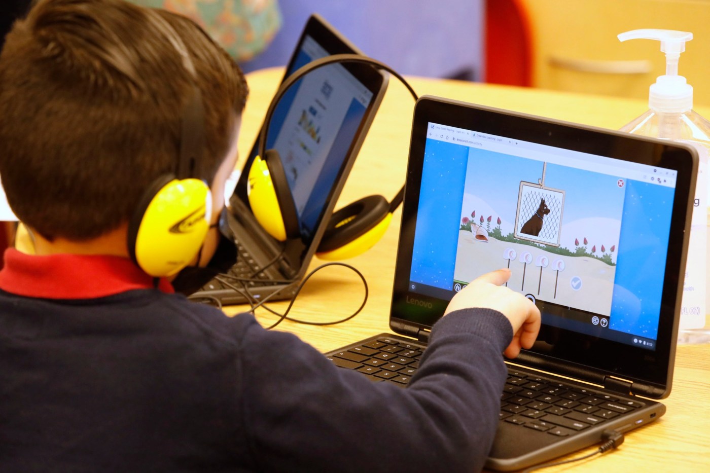 US NEWS EDU STUDENT COMPUTER MONITORING GET OuLuZF