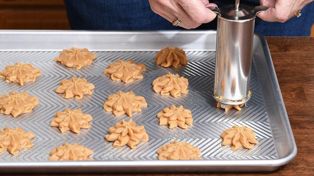 Elevate your cookie game with these must-have cookie presses 4 best cookie press URD2pP