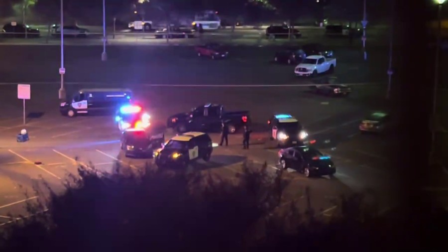 Police shoot person in Union City BART parking lot 4 union city bart police shooting 1 aLzqIX
