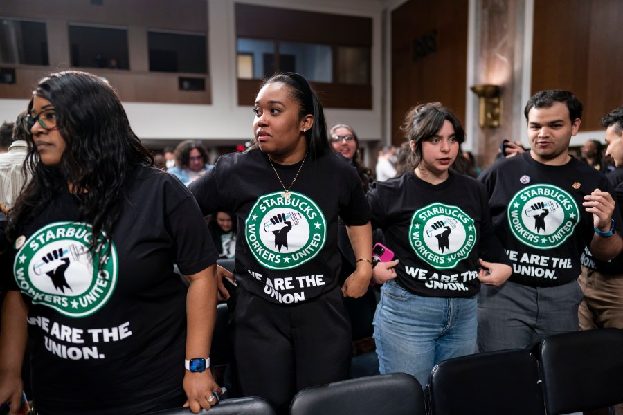 Starbucks workers in L.A. prepare to go on strike 1 65737d9a5b2247.66236884 F0Isle