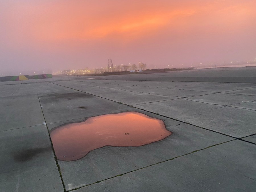 Small plane makes emergency landing on old Alameda Naval Air Station runway 1 Image 2 NLlSAD