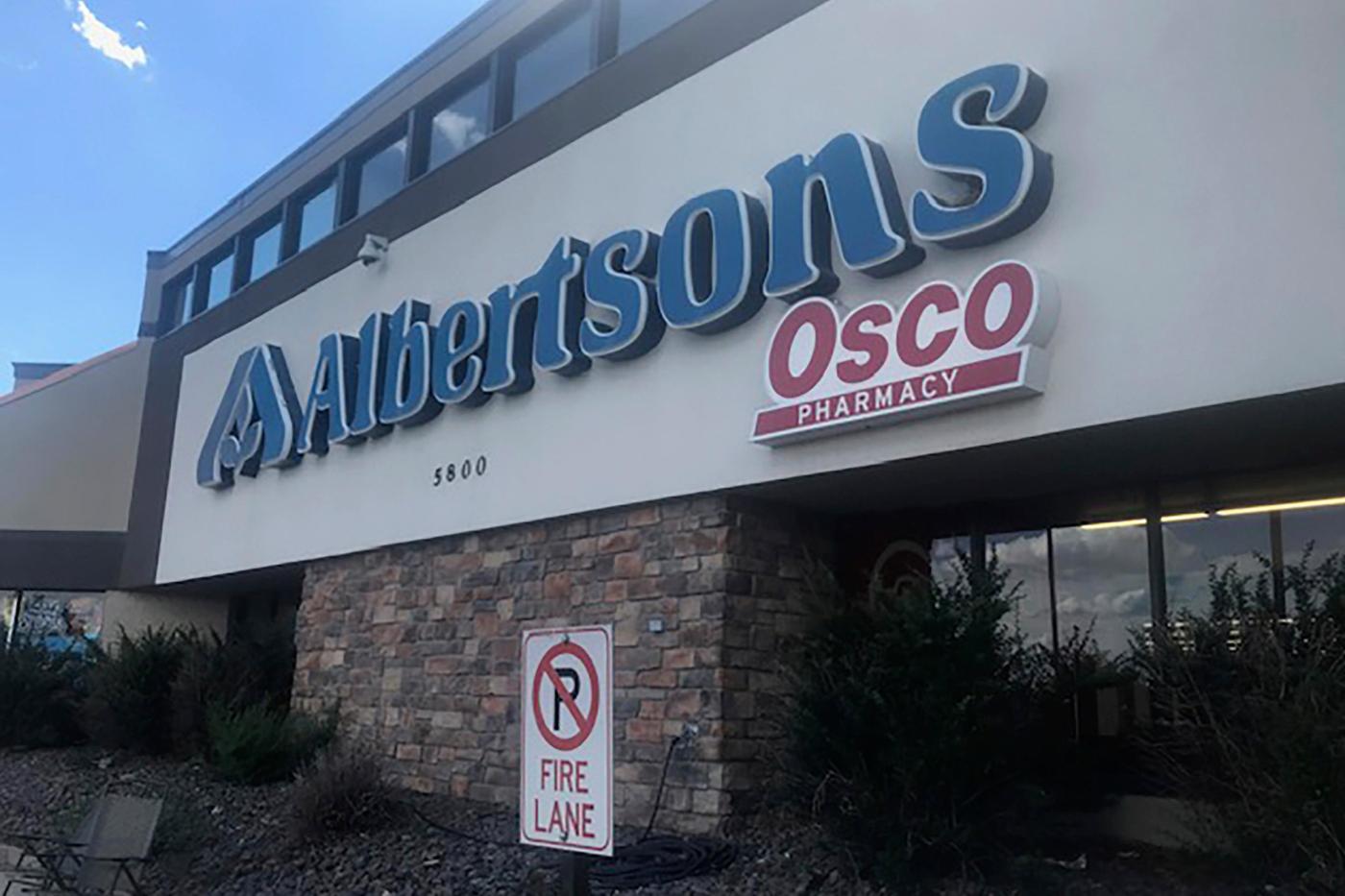 Albertsons sues Kroger over merger, claiming chain failed to secure deal 1 Kroger Albertsons Merger 59925 eycwP8
