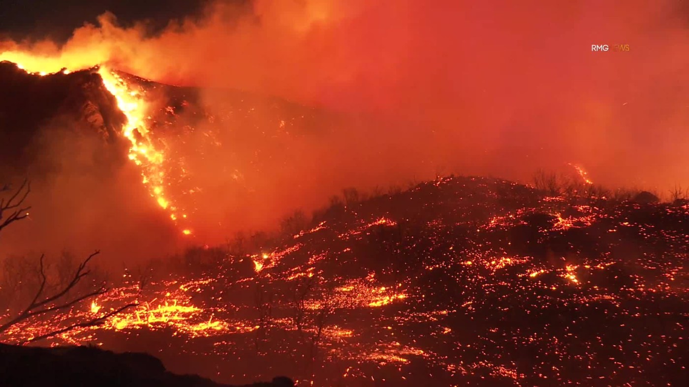 Brush fire breaks out in Malibu amid Red Flag conditions; some residents ordered evacuated 1 LDN Z MALFIRE 1210 16x9 1 5nIk5V