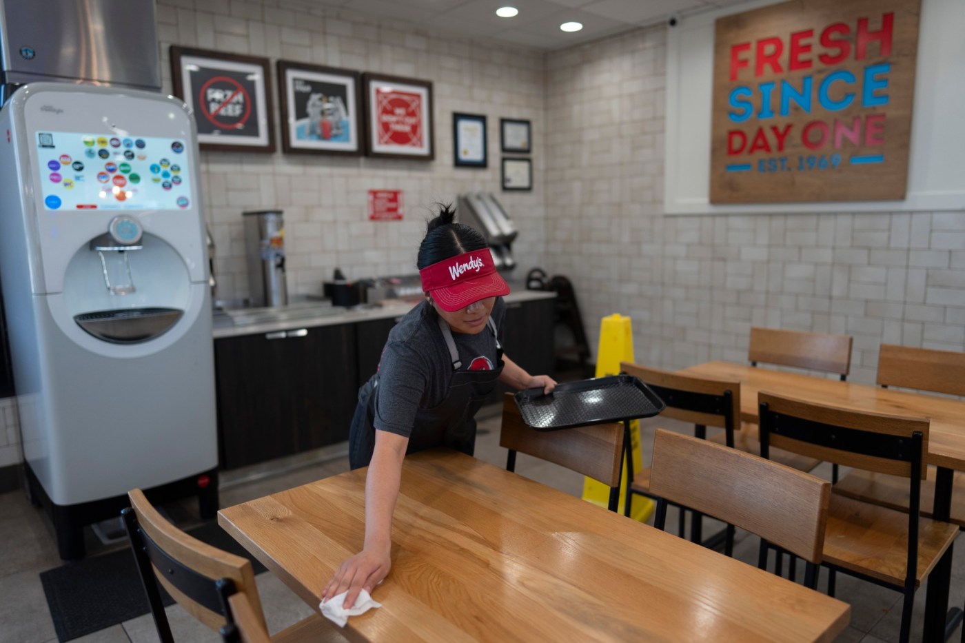 Fast food jobs fall, Newsom tells whoppers 1 OCR Z FASTFOOD 0721 4 t1M6jN