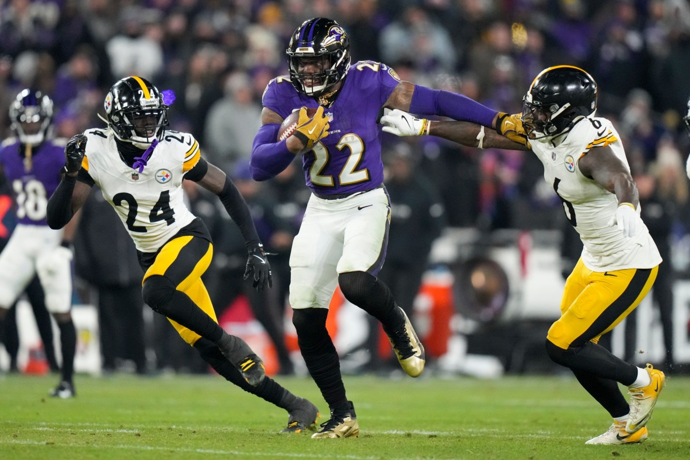 Ravens run over rival Steelers in AFC playoffs 8 AP25012114879209