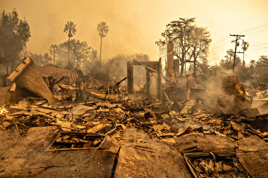 Residents concerned over toxic ash, chemicals lingering in air after Southern California wildfires 10 GettyImages 2192478366 6Gg0wG