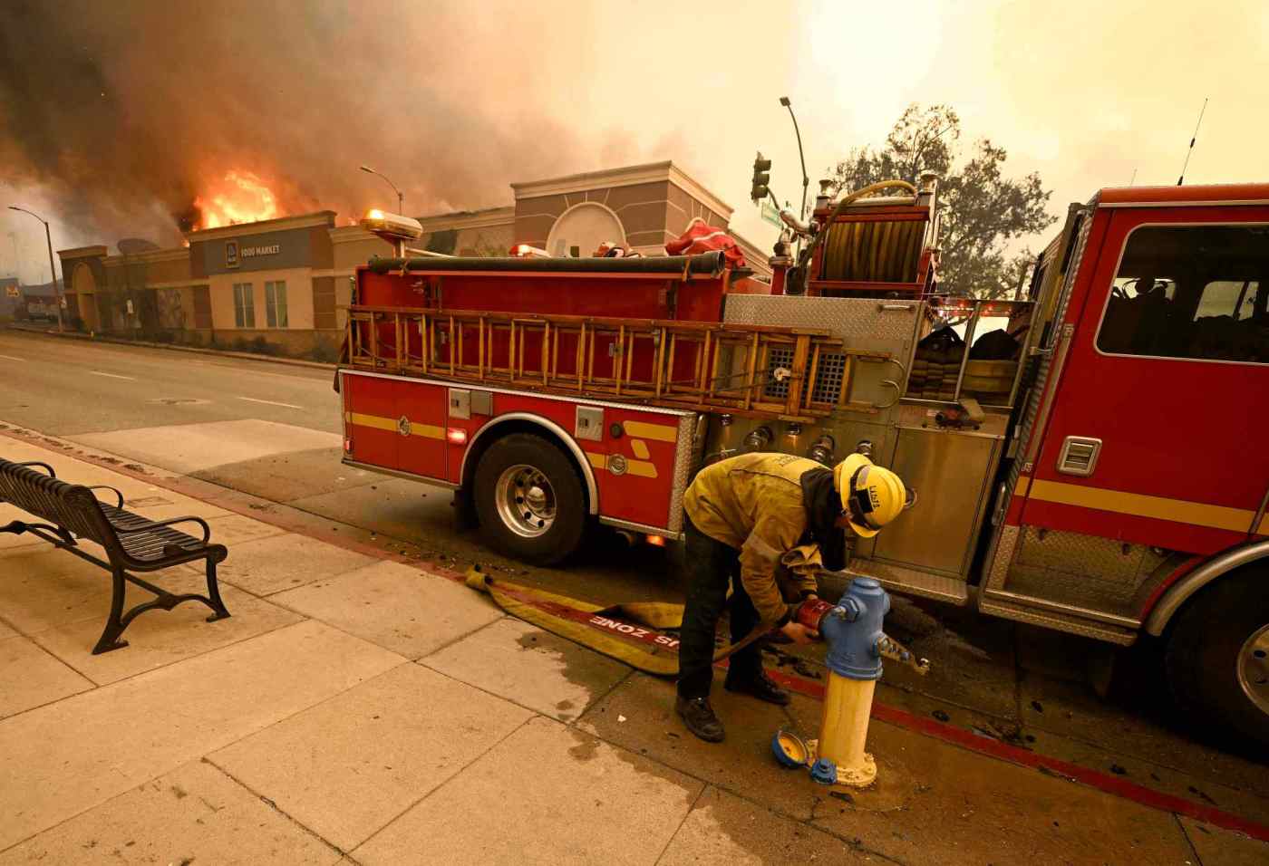 Municipal water systems aren’t designed to fight wildfires, but maybe they should be, experts say 2 LDN L FIRE WATER 0112 01 EvhKqE