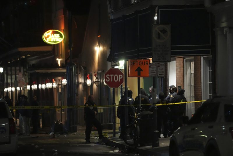 10 dead, dozens injured after car plows into crowd in New Orleans: 'Horrific act of violence' 2 NOLAcrowdAP25001464254231 e1735737764197 9213c8 dNUrLL