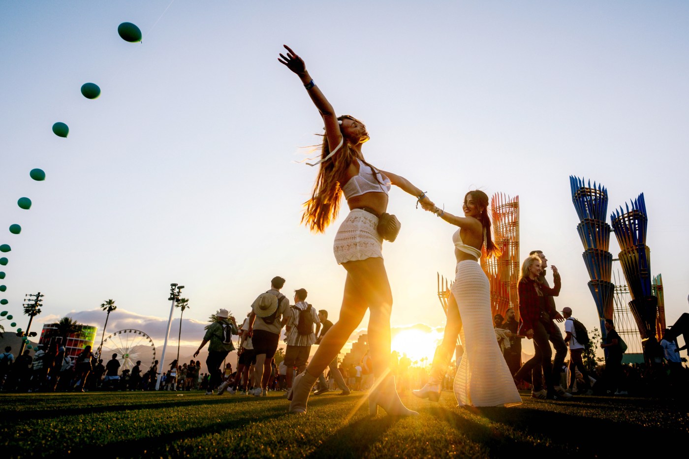 OCR L FESTIVALS 1227 04 1 vpWTEu