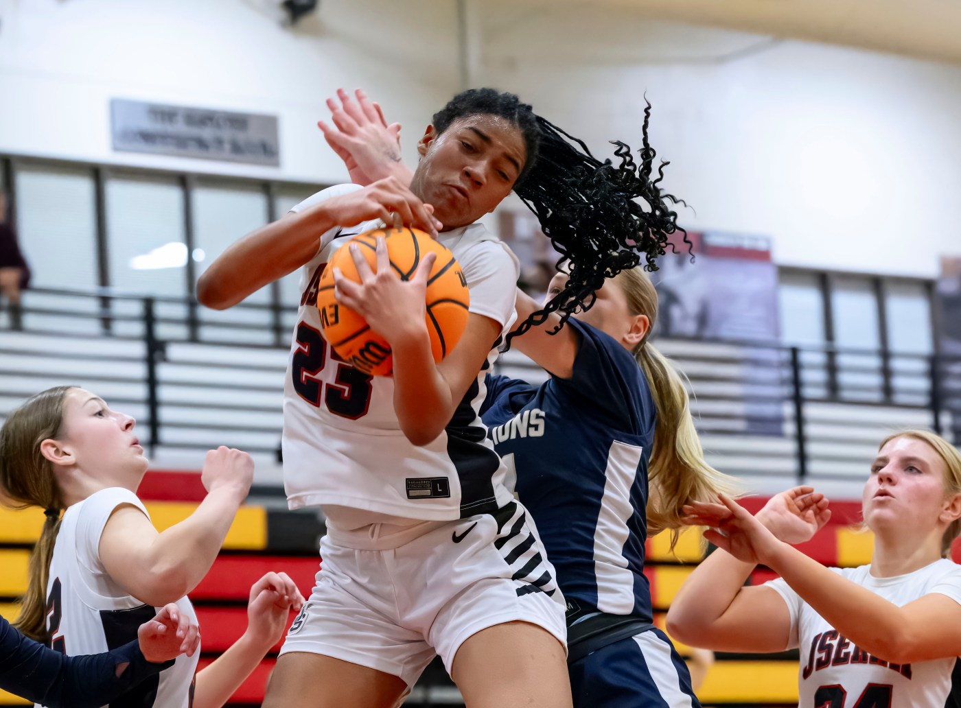 JSerra girls basketball shows its strength in rout of San Juan Hills 14 OCR L HSGB SJH JSERRA 011006 1 z1VA3a