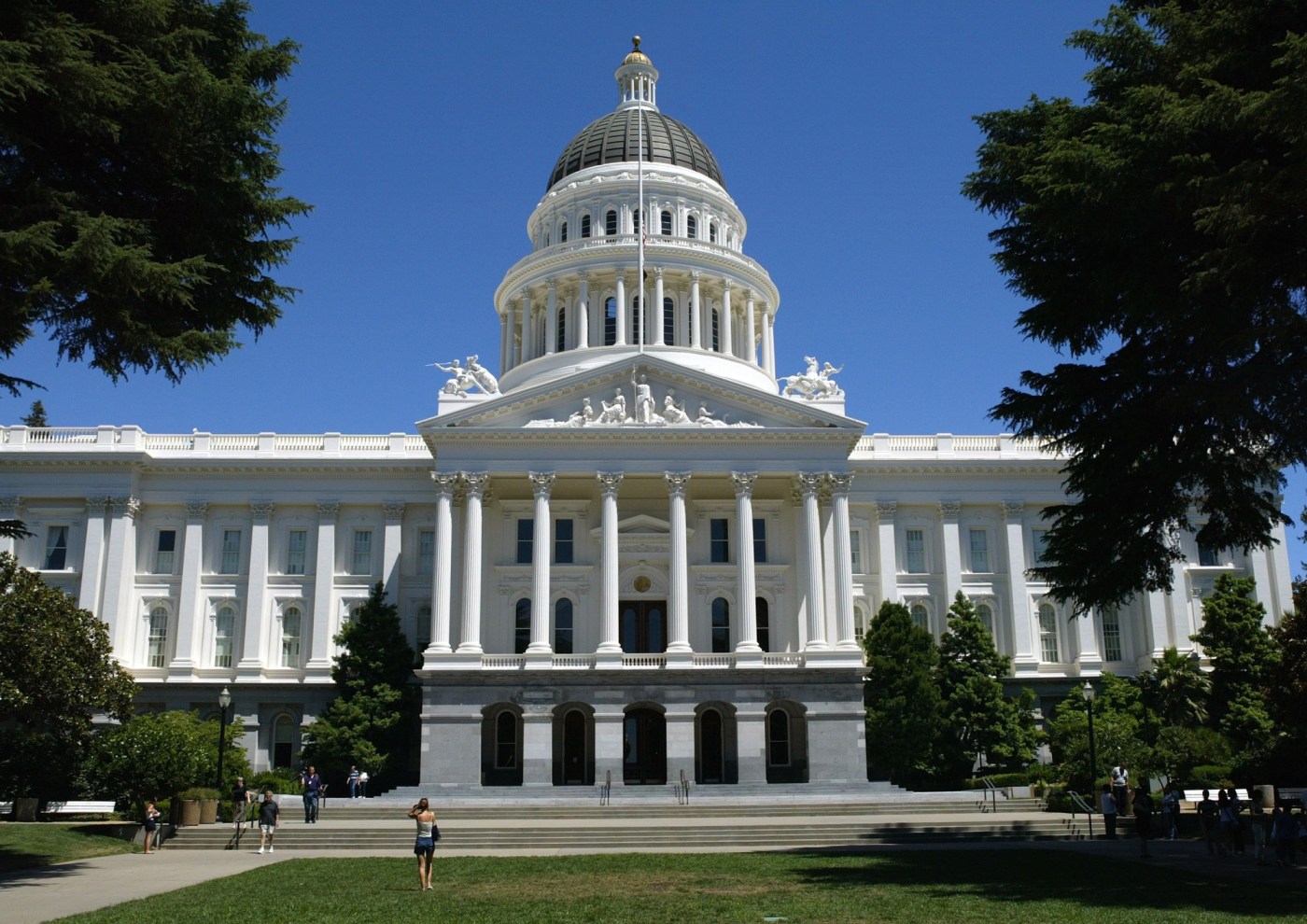 Sacramento Snapshot: Bill would give sexual assault victims more information about their own health 2 OCR L SSJAN9 0109 01 3 o6X2Lg