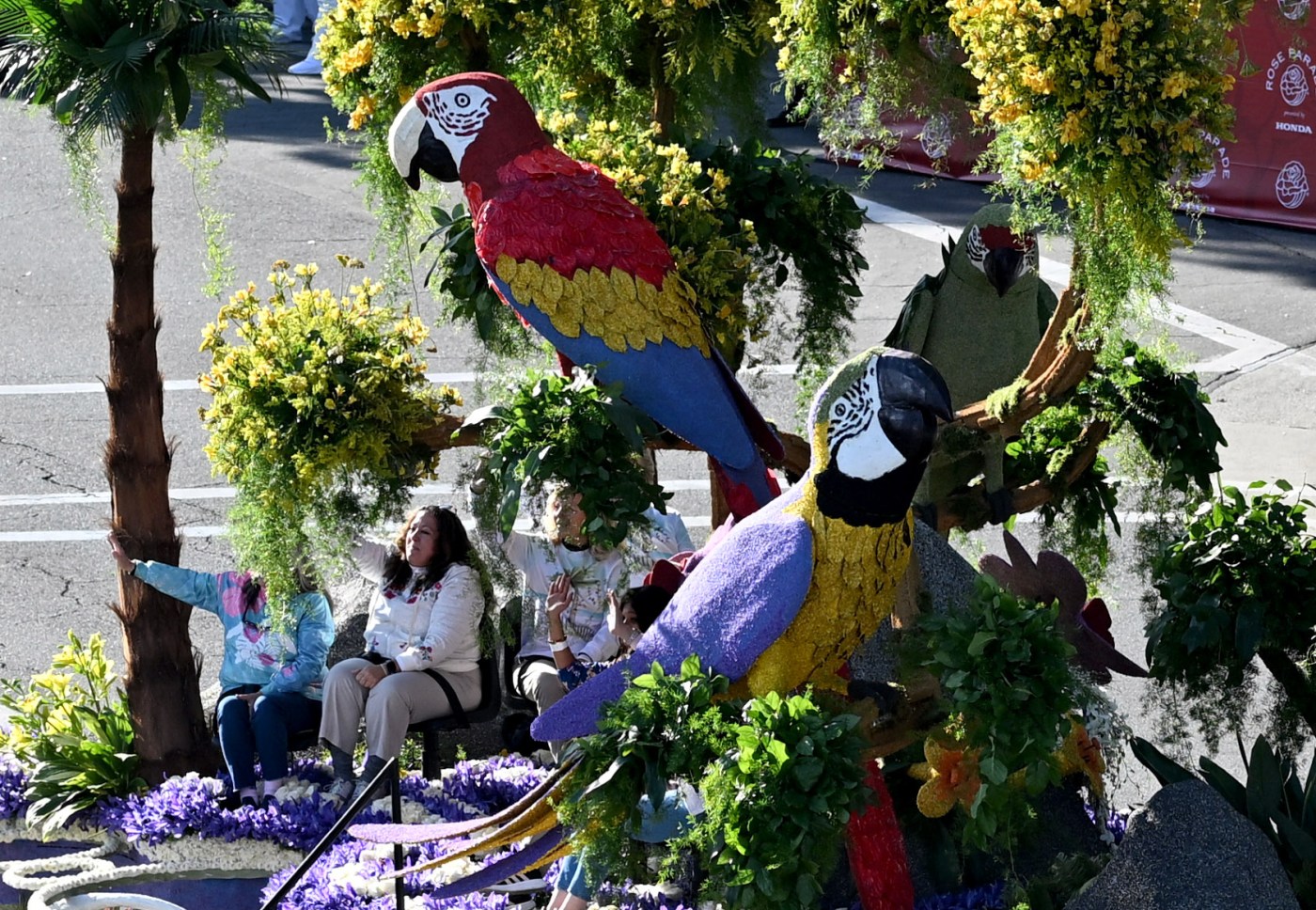 PAS L 2025 ROSE PARADE 010288 GVUN4y