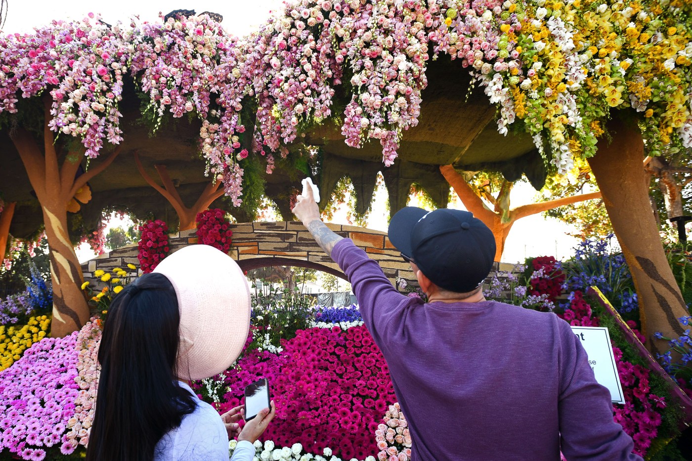 PAS L ROSE FLOAT FEST 0103 17 1 s5mKF8
