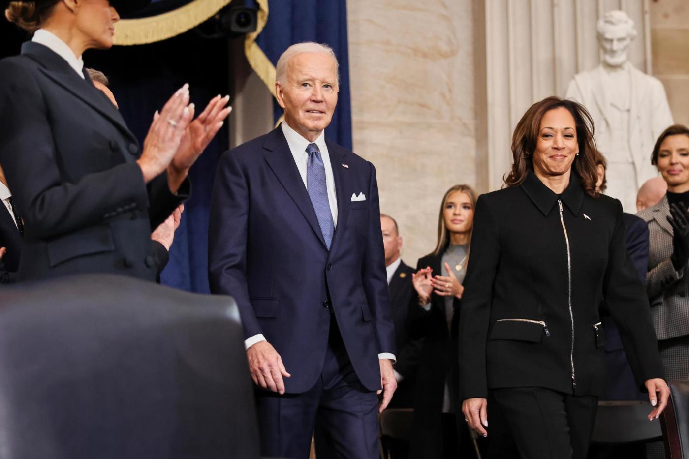Just minutes before he leaves office, Biden pardons his siblings and their spouses 1 Trump Inauguration 25525 KG2L4q
