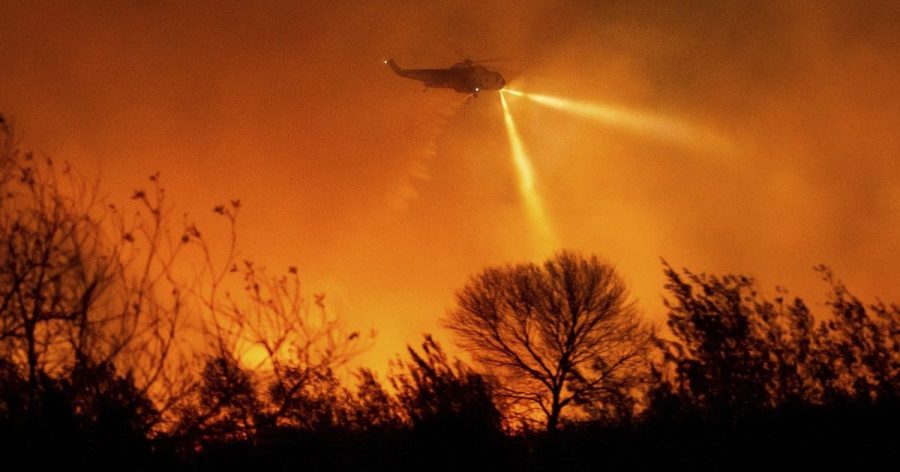 Firefighters deploy as strong winds threaten more LA neighborhoods 2 fires2 e1736862287777 7SLnLd